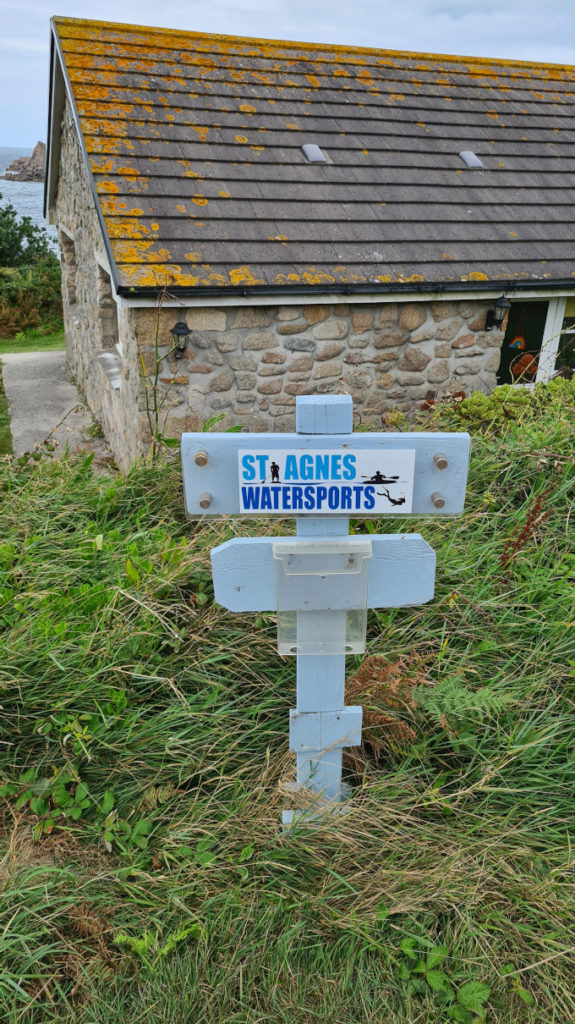 A sign for watersports